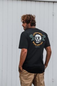 produto-camiseta-basica-worldwide-good-times-preta-1350