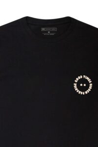15367373287-produto-camiseta-basica-hidden-good-times-preta-4655.jpg