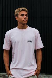 produto-camiseta-basica-eye-letters-rosa-8535