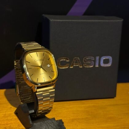 Relógio Casio Europe Dourado