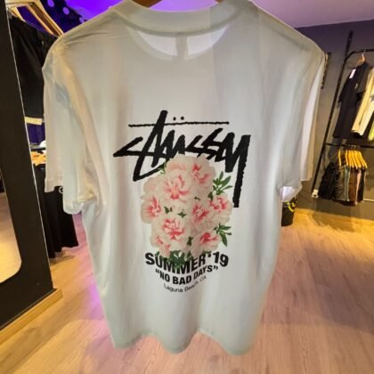 Camiseta Stussy Branca Flowers