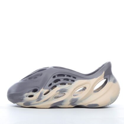 Yeezy Foam "MOON GRAY"