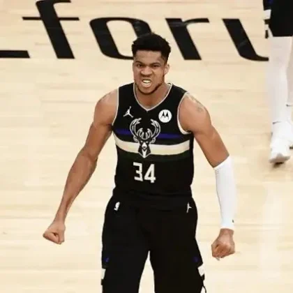 Milwaukee Bucks_Black_Antetokounmpo